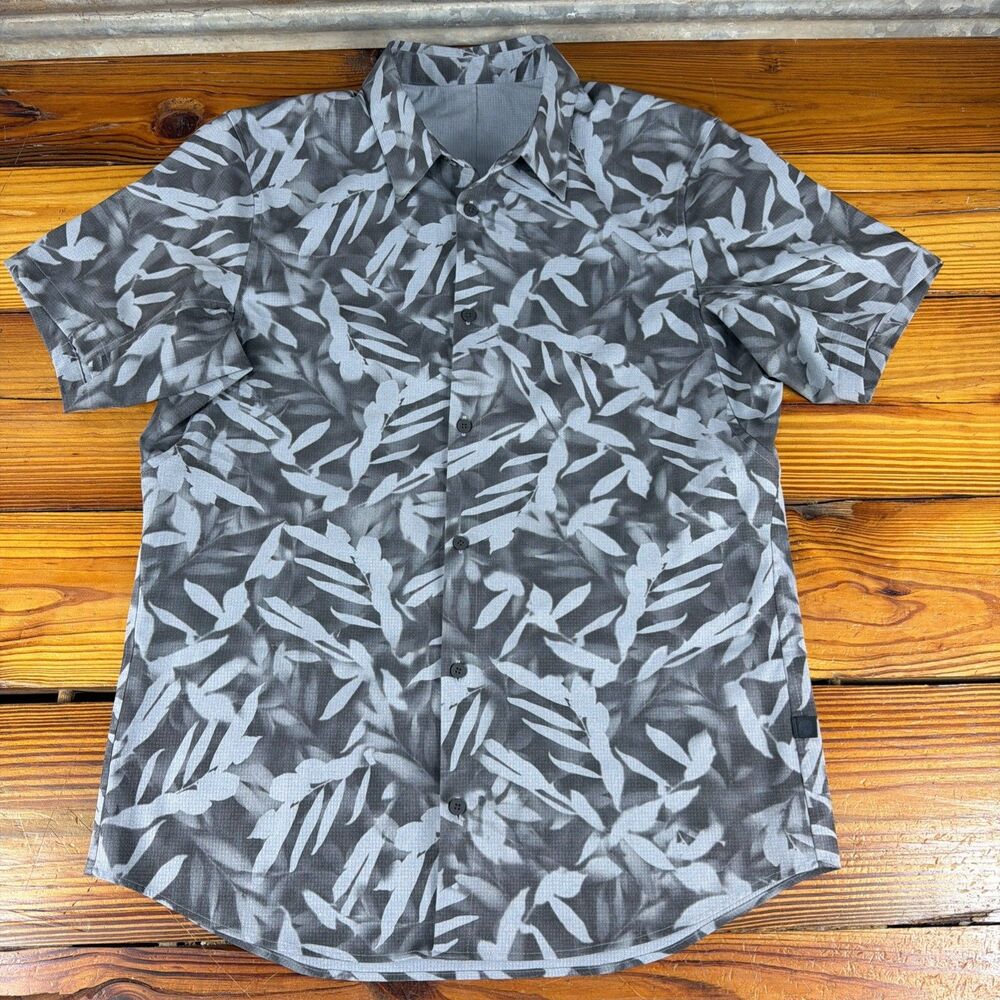 Lululemon Shirt Mens Medium Airing Easy Floral Button Up PRISTINE!!